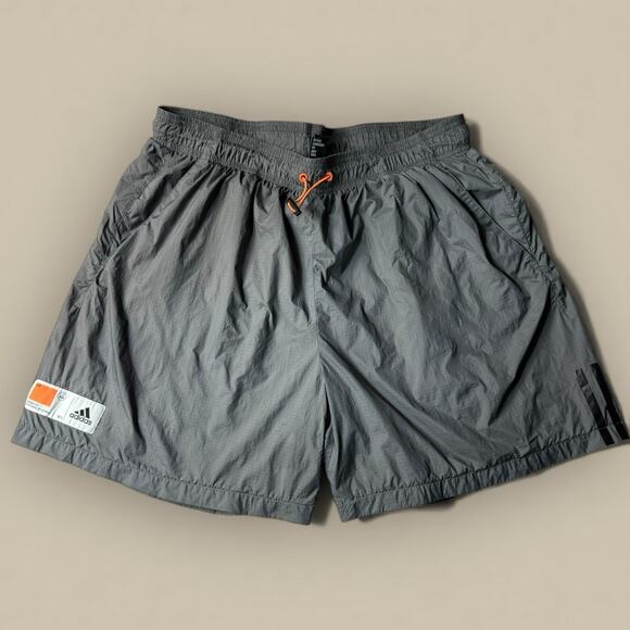 MENS Adidas Shorts Running Fitness Mesh Lining Wind.rdy Large Gray 5.5” Inseam - Picture 1 of 4